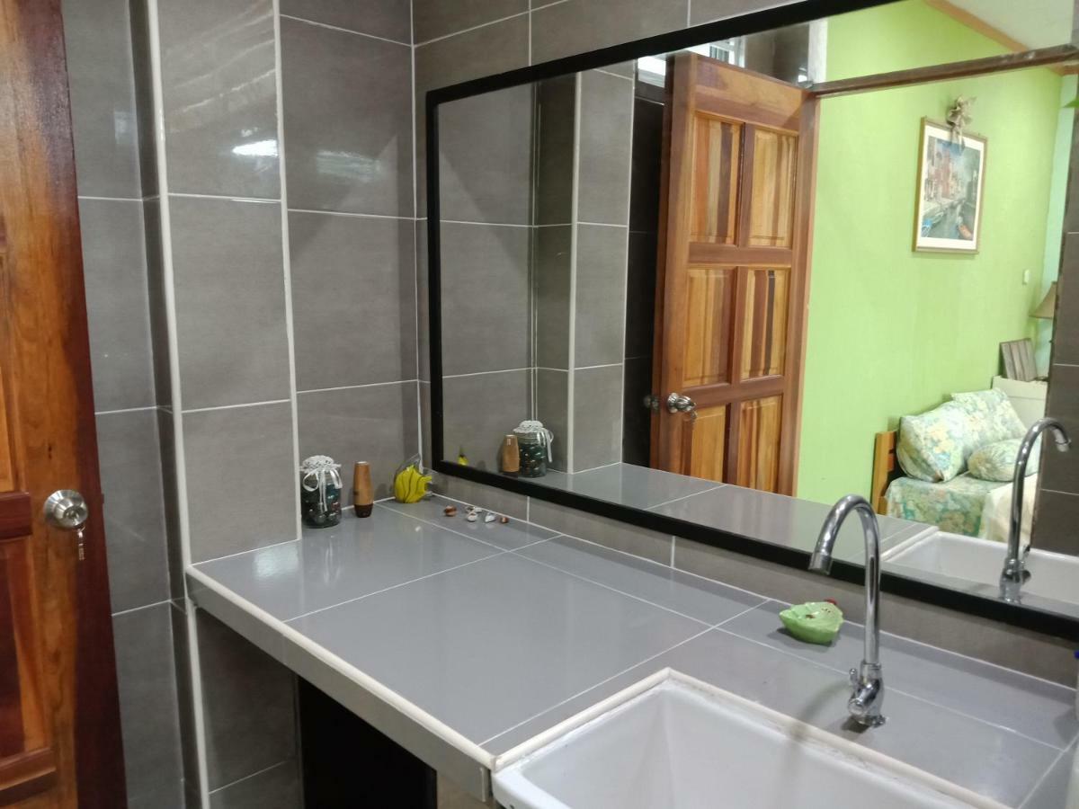 Jazepuri - Jaze 1 Apartment Кучинг Екстериор снимка